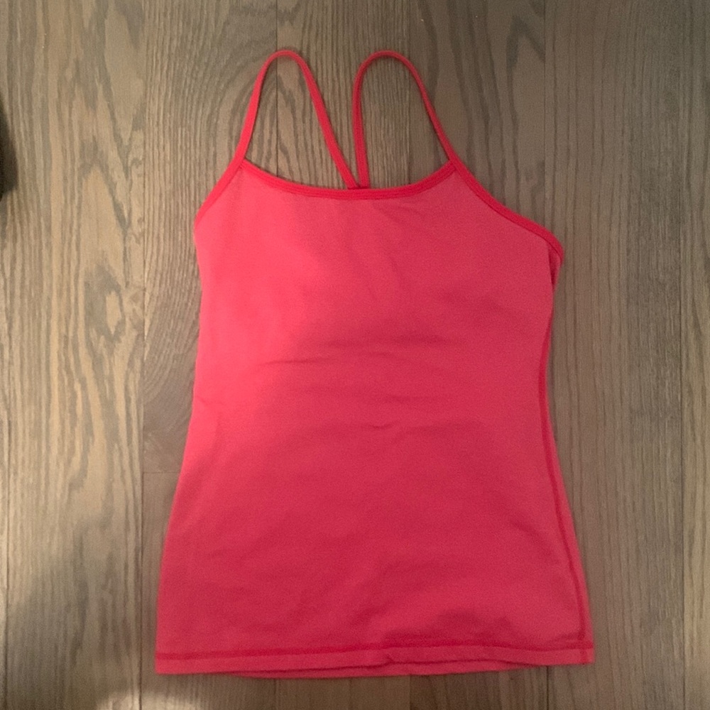 Lulu lemon workout top, size 4 color pink